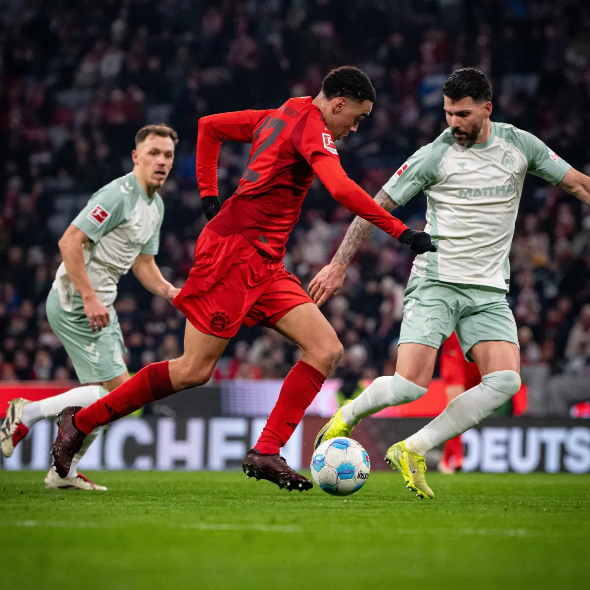 爱游戏体育-关于拜仁慕尼黑客场战胜云达不来梅，稳居德甲前列的信息