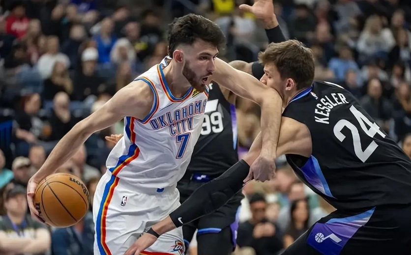 爱游戏入口-群策群力！爵士队球员团结一心取得胜利的简单介绍