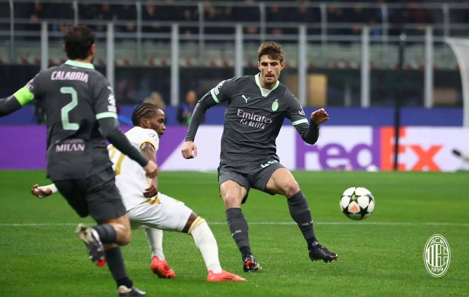 爱游戏tv-AC米兰全队伤病潮，教练急需新战术的简单介绍