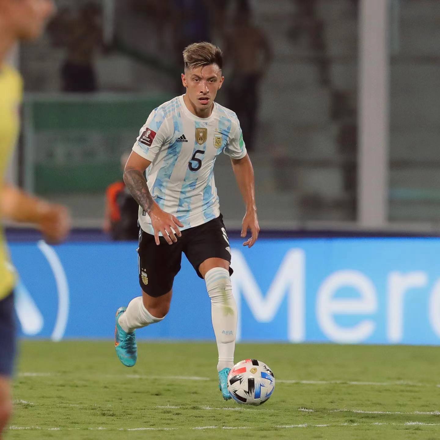 丹麦逆转阿根廷，马丁内利高光表现的简单介绍